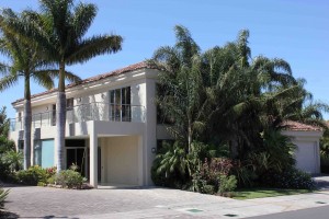 front view of the luxury house in valle del sol costa rica
