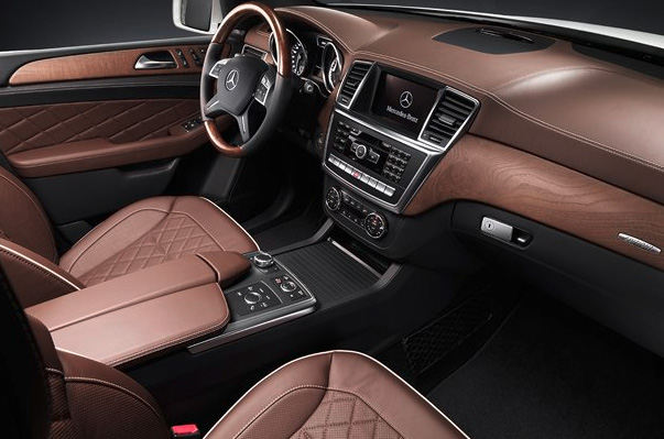 interior and dashboard of the mercedes benz ml suv