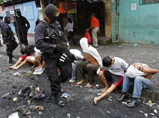 police in el salvador