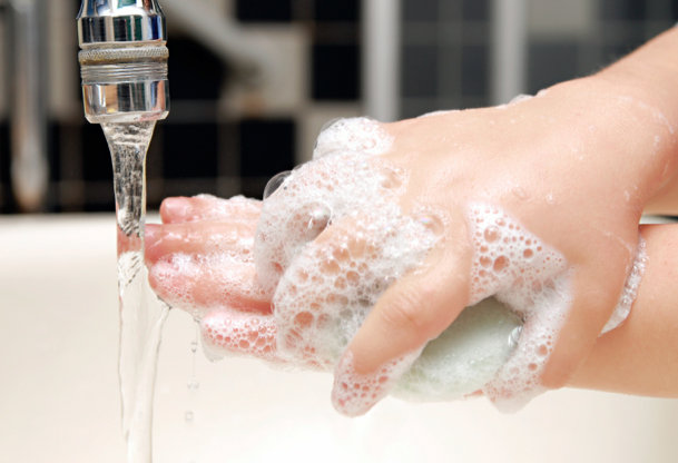 washing your hands chlorea