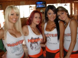 Hooters Escazu
