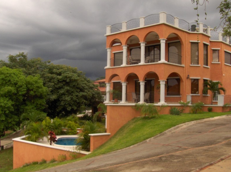 Mediterranean Style 4 Bedroom Home in Playas del Coco