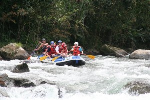 Whitewater rafting Pejibaye River
