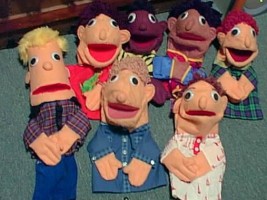 Vicente Loyola Puppets for teaching English in Central America