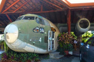 El Avion Restaurant and Bar, 22 Manuel Antonio Road, Manuel Antonio, Costa Rica 3