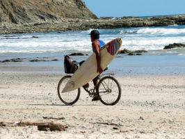 Triple Crown of Surf 2014 in Playa Barrigona