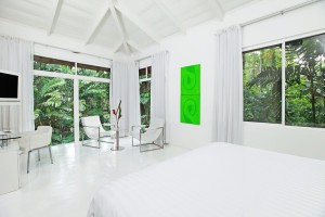 Le Cameleon suite bedroom