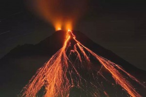 The Arenal volcano in 2006. Wikimedia Commons