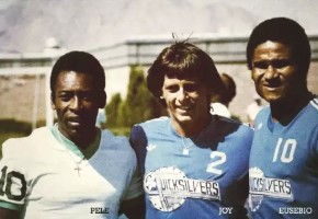 Pele (left) once played for the NY Cosmos. Wikimedia Commons