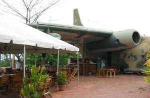 El Avion Restaurant and Bar, 22 Manuel Antonio Road, Manuel Antonio, Costa Rica 2