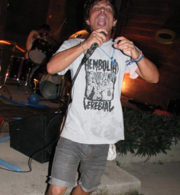 Hembolia Cerebral Singer