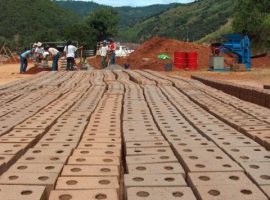 On site Eco Bloque manufacturing plant
