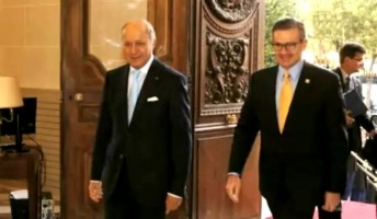 Minister Fabius, left, and Chancellor Gonzalez.