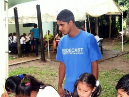 Jairo Mora loved to teach children about nature. Wikimedia Commons