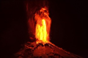 View of the vulcano Villarrica erupting on 03 March 2015 at Villarrica, 750km south Santiago de Chile in Chile. Over 4,000 people have been evacuated due to the risk of floods as snow melts due to the volcano's eruption. EFE/Ariel Marinkovic