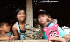 Costa Rica Stop Animal Selfies
